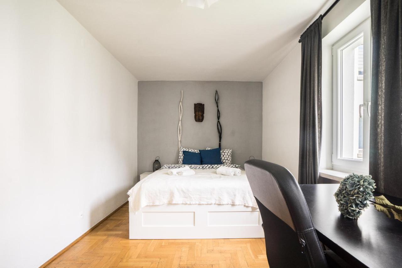Oomph Warsaw Central 3-Bedroom Flat Экстерьер фото